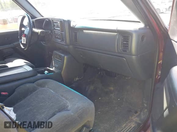 2002 Chevrolet Silverado 1500 с VIN 1GCEC19T02E139115, выставлен на аукционе IAAI как лот 40305024 с пробегом 276 215 миль миль и . История ставок и продаж доступна на DreamBid. Изображение 5.