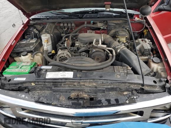 ✅ 1997 Chevrolet S-10 LS • VIN: 1GCCS19X8VK107936 • Лот: 86288304. Опубликован ранее на Copart с пробегом 369 523 миль. Бесплатный доступ к архиву аукционных продаж из США и подробный отчёт об истории автомобиля на DreamBid. Изображение 11.