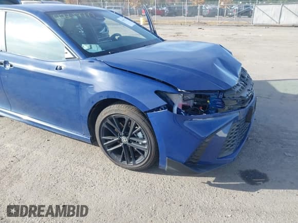 ✅ 2025 Toyota Camry SE • VIN: 4T1DAACK5SU082669 • Лот: 43617717. Опубликован ранее на IAAI с пробегом 21 468 миль. Бесплатный доступ к архиву аукционных продаж из США и подробный отчёт об истории автомобиля на DreamBid. Изображение 6.