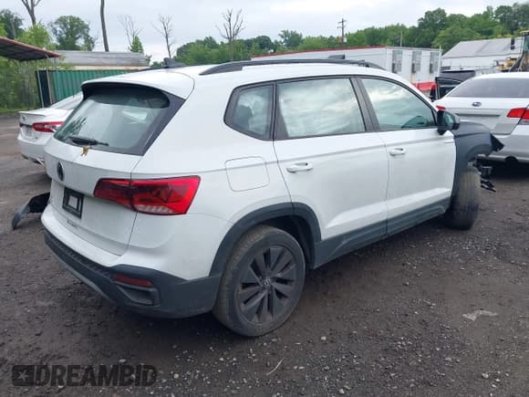 ✅ 2022 Volkswagen Taos S • VIN: 3VVCX7B28NM065426 • Lot: 42705586. Listed on IAAI with 127,624 mi. Free auction sales archive from the USA and detailed vehicle history report at DreamBid. Image 4.