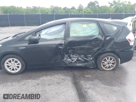 ✅ 2013 Toyota Prius Three • VIN: JTDZN3EUXD3283677 • Лот: 42095982. Опубликован ранее на IAAI с пробегом 284 270 миль. Бесплатный доступ к архиву аукционных продаж из США и подробный отчёт об истории автомобиля на DreamBid. Изображение 14.