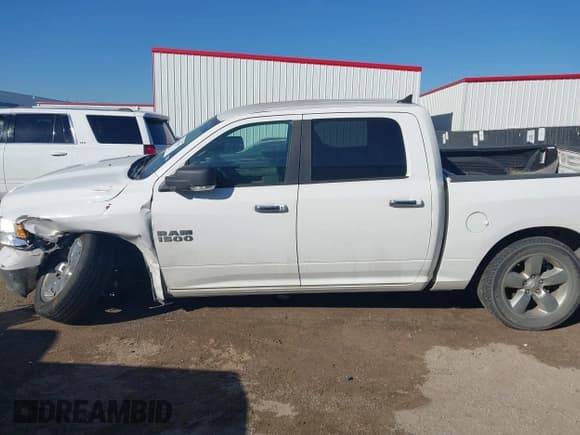 ✅ 2018 Ram 1500 Big Horn • VIN: 1C6RR7LG7JS257846 • Lot: 43593359. Listed on IAAI with 220,063 mi. Free auction sales archive from the USA and detailed vehicle history report at DreamBid. Image 14.