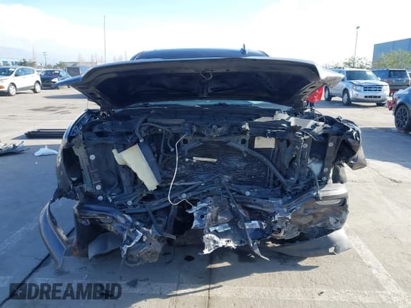 ✅ 2016 GMC Sierra 1500 Denali • VIN: 3GTP1PEC0GG190167 • Lot: 41260976. Listed on IAAI with 143,430 mi. Free auction sales archive from the USA and detailed vehicle history report at DreamBid. Image 13.