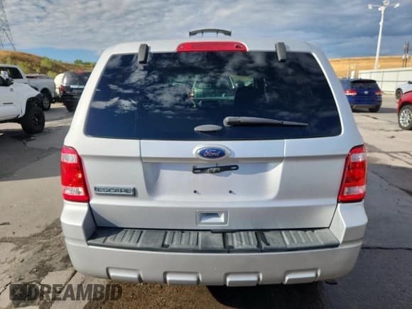 ✅ 2012 Ford Escape XLS • VIN: 1FMCU9C78CKB94408 • Lot: 70750995. Listed on Copart with 89,905 mi. Free auction sales archive from the USA and detailed vehicle history report at DreamBid. Image 6.