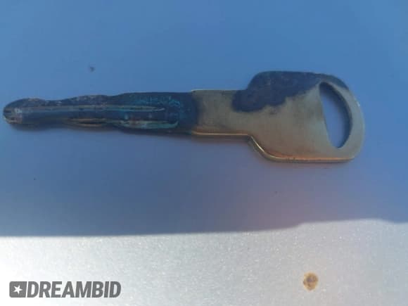 ✅ 1998 GMC Sierra 2500 • VIN: 1GTGC29J1WE529918 • Лот: 42417638. Опубликован ранее на IAAI с пробегом 110 854 миль. Бесплатный доступ к архиву аукционных продаж из США и подробный отчёт об истории автомобиля на DreamBid. Изображение 11.