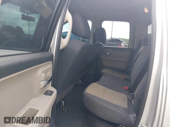 ✅ 2009 Dodge 1500 ST • VIN: 1D3HB18P69S742867 • Lot: 42445968. Wystawiony na IAAI z przebiegiem 204 860 mil. Bezpłatny archiwum sprzedaży aukcyjnych z USA i szczegółowy raport historii pojazdu na DreamBid. Zdjęcie 8.