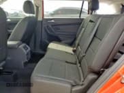 ✅ 2018 Volkswagen Tiguan SEL • VIN: 3VV3B7AX6JM021060 • Lot: 57887515. Wystawiony na Copart z przebiegiem 20 176 mil. Bezpłatny archiwum sprzedaży aukcyjnych z USA i szczegółowy raport historii pojazdu na DreamBid. Zdjęcie 11.