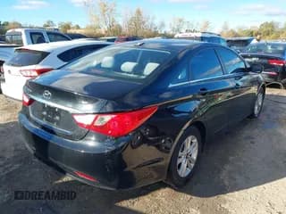 ✅ 2013 Hyundai Sonata GLS • VIN: 5NPEB4AC3DH724063 • Лот: 43406189. Опубликован ранее на IAAI с пробегом 95 235 миль. Бесплатный доступ к архиву аукционных продаж из США и подробный отчёт об истории автомобиля на DreamBid. Изображение 4.