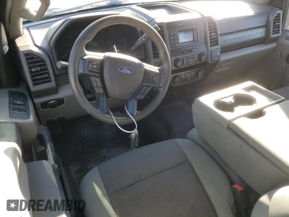 ✅ 2020 Ford F-250 XL • VIN: 1FT7X2B64LEC47102 • Lot: 46455255. Wystawiony na Copart z przebiegiem 138 569 mil. Bezpłatny archiwum sprzedaży aukcyjnych z USA i szczegółowy raport historii pojazdu na DreamBid. Zdjęcie 8.