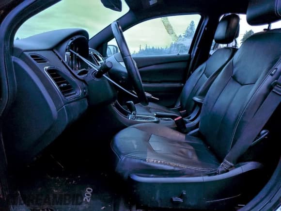 ✅ 2012 Chrysler 200 Limited • VIN: 1C3CCBCG2CN175239 • Lot: 95147695. Listed on Copart with 158,748 mi. Free auction sales archive from the USA and detailed vehicle history report at DreamBid. Image 7.