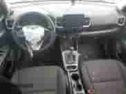 2021 Hyundai Venue SE z VIN KMHRB8A35MU069754, wystawiony jako Copart lot #81769885 z przebiegiem Nie podano mil oraz Szkoda całkowita • Salvage title. Historia ofert i sprzedaży dostępna na DreamBid. Obrazek 8.