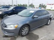 ✅ 2012 Volkswagen Passat S • VIN: 1VWAP7A3XCC096172 • Lot: 42283468. Wystawiony na IAAI z przebiegiem 131 968 mil. Bezpłatny archiwum sprzedaży aukcyjnych z USA i szczegółowy raport historii pojazdu na DreamBid. Zdjęcie 2.