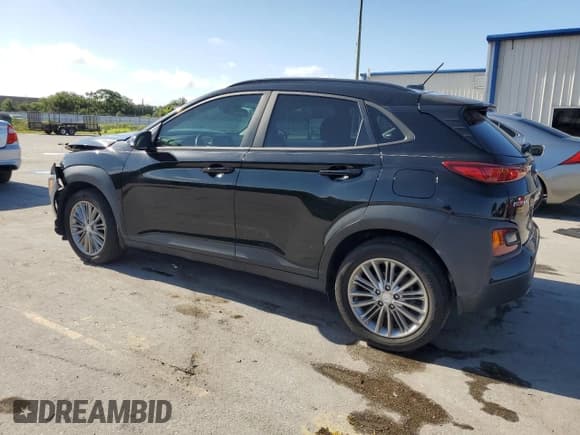 ✅ 2019 Hyundai Kona SEL • VIN: KM8K22AA9KU293040 • Лот: 62638274. Опубликован ранее на Copart с пробегом 46 664 миль. Бесплатный доступ к архиву аукционных продаж из США и подробный отчёт об истории автомобиля на DreamBid. Изображение 2.