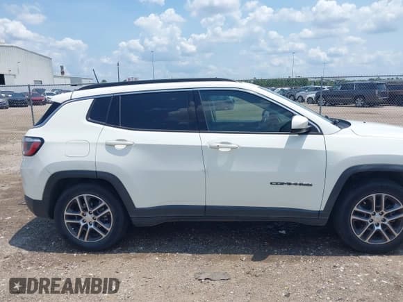 ✅ 2018 Jeep Compass Altitude • VIN: 3C4NJCBB9JT226478 • Lot: 42940106. Listed on IAAI with 80,827 mi. Free auction sales archive from the USA and detailed vehicle history report at DreamBid. Image 13.