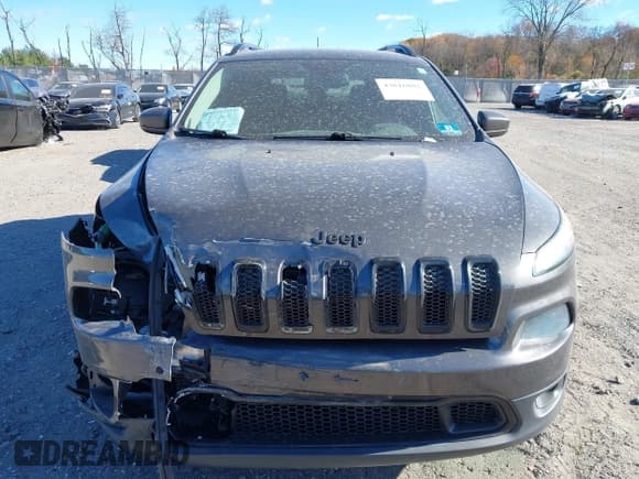 ✅ 2018 Jeep Cherokee Latitude • VIN: 1C4PJMCB5JD575754 • Lot: 43616882. Wystawiony na IAAI z przebiegiem 47 899 mil. Bezpłatny archiwum sprzedaży aukcyjnych z USA i szczegółowy raport historii pojazdu na DreamBid. Zdjęcie 11.
