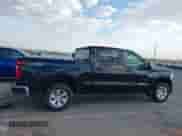 2022 Chevrolet Silverado 1500 LT z VIN 1GCPWCED7NZ123212, wystawiony jako IAAI lot #42823989 z przebiegiem 79 092 mil mil oraz . Historia ofert i sprzedaży dostępna na DreamBid. Obrazek 13.