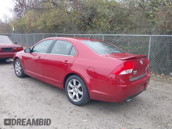 ✅ 2010 Mercury Milan Premier • VIN: 3MEHM0CG9AR623813 • Lot: 43769673. Listed on IAAI with 145,843 mi. Free auction sales archive from the USA and detailed vehicle history report at DreamBid. Image 3.