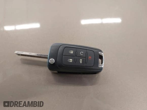 ✅ 2015 Chevrolet Impala LT • VIN: 1G1115SL2FU120009 • Лот: 41885579. Опубликован ранее на IAAI с пробегом 124 190 миль. Бесплатный доступ к архиву аукционных продаж из США и подробный отчёт об истории автомобиля на DreamBid. Изображение 11.