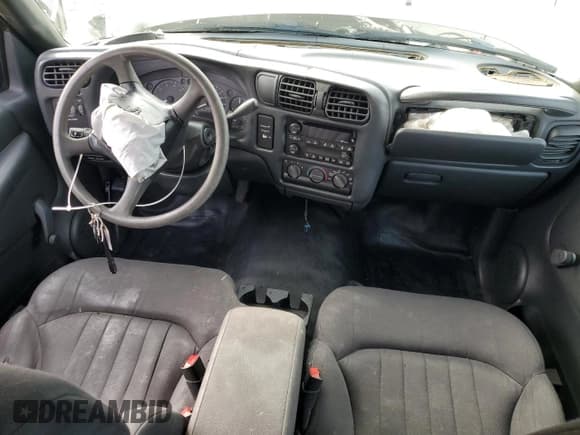 ✅ 2003 Chevrolet S-10 • VIN: 1GCCS19H538214087 • Lot: 78851924. Wystawiony na Copart z przebiegiem Nie podano. Bezpłatny archiwum sprzedaży aukcyjnych z USA i szczegółowy raport historii pojazdu na DreamBid. Zdjęcie 8.