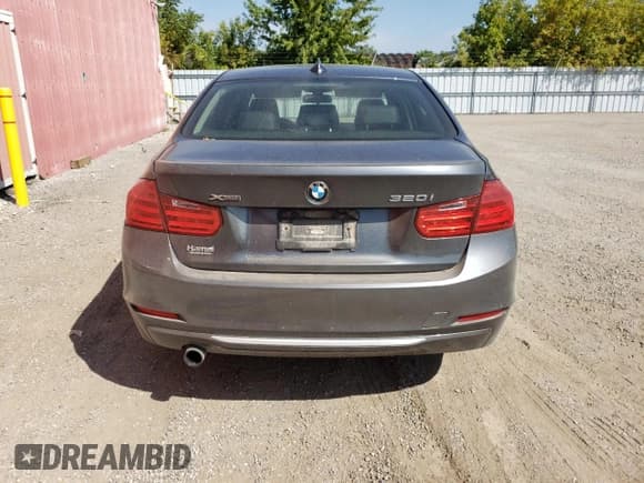 ✅ 2013 BMW 3 Series 320i xDrive • VIN: WBA3C3C50DF981184 • Lot: 80211265. Listed on Copart with 293,737 mi. Free auction sales archive from the USA and detailed vehicle history report at DreamBid. Image 6.