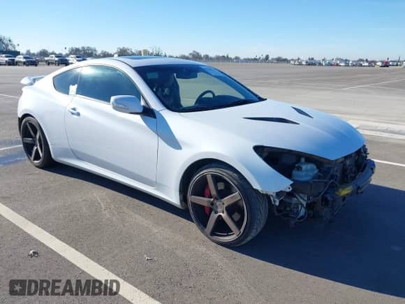 2015 Hyundai Genesis Coupe Ultimate с VIN KMHHU6KJ3FU126351, выставлен на аукционе IAAI как лот 41318016 с пробегом 97 406 миль миль и . История ставок и продаж доступна на DreamBid. Изображение 1.