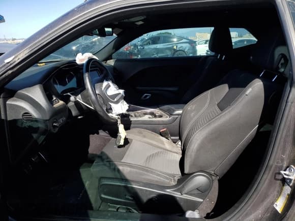 ✅ 2016 Dodge Challenger R/T Plus Shaker • VIN: 2C3CDZBT7GH305521 • Lot: 91117815. Listed on Copart with 109,771 mi. Free auction sales archive from the USA and detailed vehicle history report at DreamBid. Image 7.