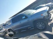 ✅ 2017 Toyota Tundra Limited • VIN: 5TFFW5F17HX213326 • Lot: 43452045. Wystawiony na IAAI z przebiegiem 165 417 mil. Bezpłatny archiwum sprzedaży aukcyjnych z USA i szczegółowy raport historii pojazdu na DreamBid. Zdjęcie 14.