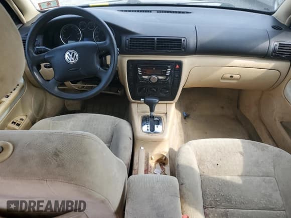 ✅ 2002 Volkswagen Passat GLS • VIN: WVWPD63B42P138363 • Lot: 60422805. Wystawiony na Copart z przebiegiem Nie podano. Bezpłatny archiwum sprzedaży aukcyjnych z USA i szczegółowy raport historii pojazdu na DreamBid. Zdjęcie 8.