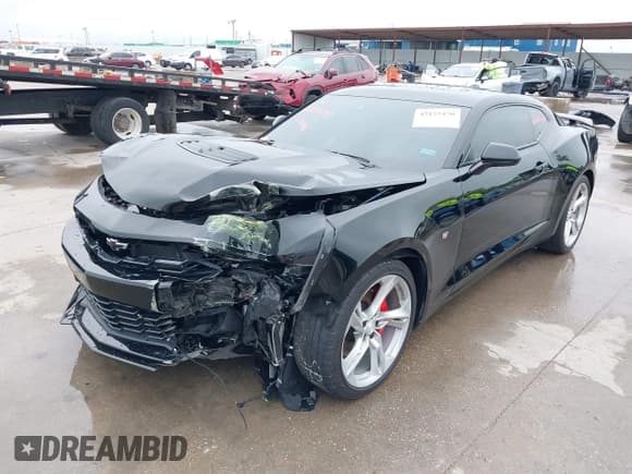 ✅ 2021 Chevrolet Camaro 2SS • VIN: 1G1FH1R75M0120917 • Lot: 42125470. Listed on IAAI with 18,557 mi. Free auction sales archive from the USA and detailed vehicle history report at DreamBid. Image 2.