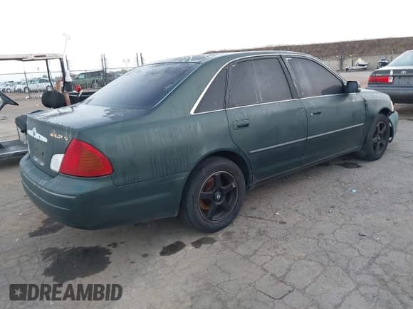 ✅ 2000 Toyota Avalon XL • VIN: 4T1BF28B5YU072577 • Lot: 43529951. Listed on IAAI with Not provided. Free auction sales archive from the USA and detailed vehicle history report at DreamBid. Image 4.