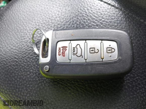 ✅ 2013 Hyundai Veloster w/Black Int • VIN: KMHTC6AD6DU086269 • Lot: 43828165. Listed on IAAI with 190,482 mi. Free auction sales archive from the USA and detailed vehicle history report at DreamBid. Image 11.