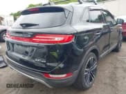 ✅ 2018 Lincoln MKC Reserve • VIN: 5LMTJ3DH3JUL03658 • Lot: 42362556. Wystawiony na IAAI z przebiegiem 183 172 mil. Bezpłatny archiwum sprzedaży aukcyjnych z USA i szczegółowy raport historii pojazdu na DreamBid. Zdjęcie 4.