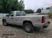 2006 Chevrolet Silverado 1500 Work Truck z VIN 3GCEK14X56G232594, wystawiony jako Copart lot #64507464 z przebiegiem 129 329 mil mil oraz Czysty tytuł • Clean title. Historia ofert i sprzedaży dostępna na DreamBid. Obrazek 2.