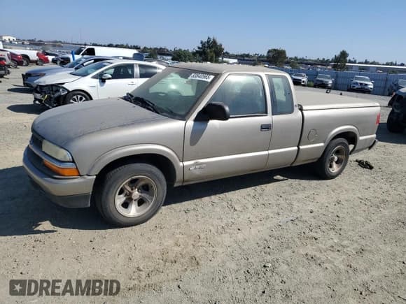 ✅ 2003 Chevrolet S-10 LS • VIN: 1GCCS19X438201340 • Лот: 83840565. Опубликован ранее на Copart с пробегом 91 602 миль. Бесплатный доступ к архиву аукционных продаж из США и подробный отчёт об истории автомобиля на DreamBid. Изображение 1.