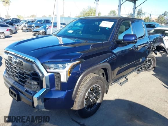 ✅ 2025 Toyota Tundra SR5 • VIN: 5TFLA5DB2SX241619 • Lot: 43443157. Listed on IAAI with 3,781 mi. Free auction sales archive from the USA and detailed vehicle history report at DreamBid. Image 2.