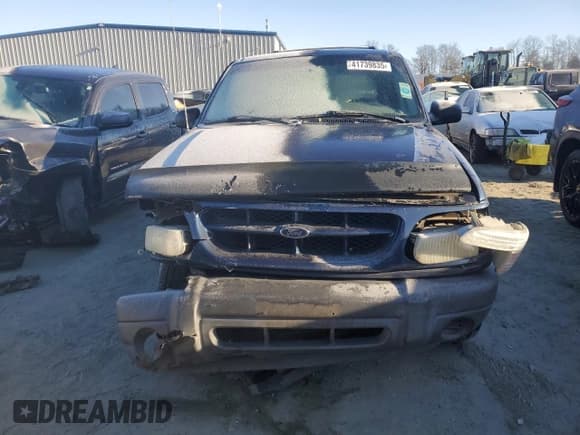 ✅ 2000 Ford Explorer XLS • VIN: 1FMZU62X5YUB29943 • Лот: 41739835. Опубликован ранее на Copart с пробегом 147 542 миль. Бесплатный доступ к архиву аукционных продаж из США и подробный отчёт об истории автомобиля на DreamBid. Изображение 5.