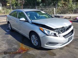 ✅ 2017 Hyundai Sonata SE • VIN: 5NPE24AF7HH475895 • Lot: 43480489. Wystawiony na IAAI z przebiegiem 83 204 mil mil. Skorzystaj z bezpłatnego archiwum sprzedaży aukcyjnych z USA i zobacz szczegółowy raport historii pojazdu na DreamBid. Zdjęcie 1.