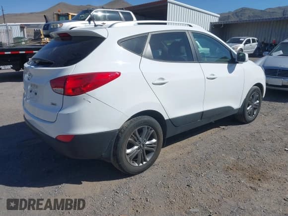 ✅ 2014 Hyundai Tucson SE • VIN: KM8JUCAG3EU807730 • Lot: 42305608. Wystawiony na IAAI z przebiegiem 64 846 mil. Bezpłatny archiwum sprzedaży aukcyjnych z USA i szczegółowy raport historii pojazdu na DreamBid. Zdjęcie 4.