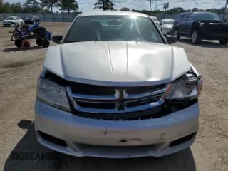 ✅ 2012 Dodge Avenger SE • VIN: 1C3CDZAB1CN235198 • Lot: 76761604. Wystawiony na Copart z przebiegiem 151 591 mil. Bezpłatny archiwum sprzedaży aukcyjnych z USA i szczegółowy raport historii pojazdu na DreamBid. Zdjęcie 5.