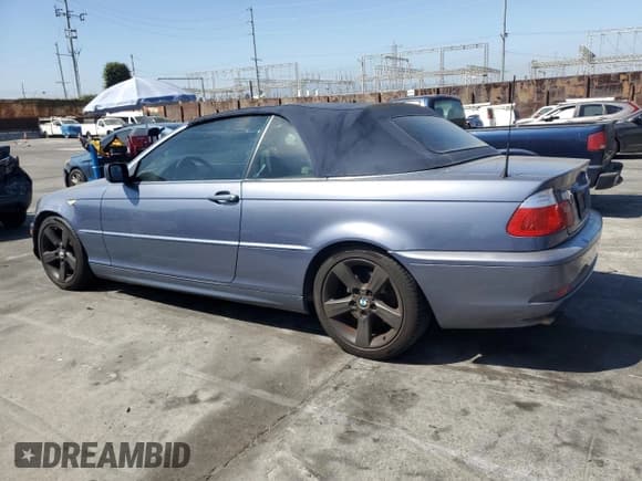 ✅ 2005 BMW 3 Series 325Ci • VIN: WBABW33495PL36880 • Lot: 71684705. Listed on Copart with 117,581 mi. Free auction sales archive from the USA and detailed vehicle history report at DreamBid. Image 2.