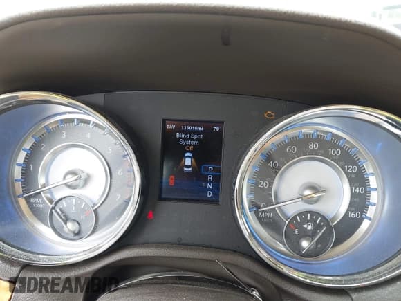 ✅ 2012 Chrysler 300 C • VIN: 2C3CCAET5CH188208 • Lot: 42389254. Listed on IAAI with 115,016 mi. Free auction sales archive from the USA and detailed vehicle history report at DreamBid. Image 7.