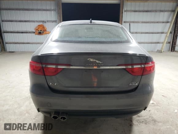 ✅ 2017 Jaguar XF • VIN: SAJBJ4BN3HCY42655 • Lot: 87798165. Wystawiony na Copart z przebiegiem 80 700 mil. Bezpłatny archiwum sprzedaży aukcyjnych z USA i szczegółowy raport historii pojazdu na DreamBid. Zdjęcie 6.