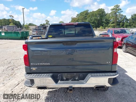 ✅ 2019 Chevrolet Silverado 1500 LT • VIN: 3GCUYDED5KG292241 • Lot: 43396399. Wystawiony na IAAI z przebiegiem 121 506 mil. Bezpłatny archiwum sprzedaży aukcyjnych z USA i szczegółowy raport historii pojazdu na DreamBid. Zdjęcie 16.