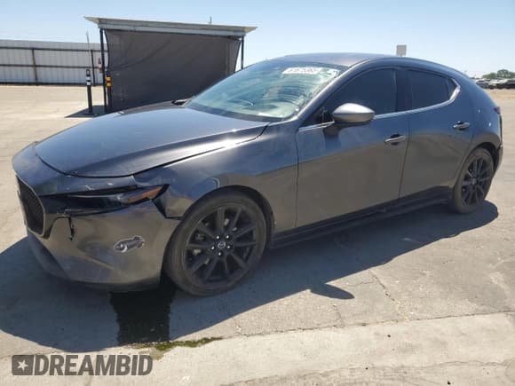 ✅ 2020 Mazda 3 Premium • VIN: JM1BPBNM1L1164240 • Lot: 61675365. Wystawiony na Copart z przebiegiem 90 509 mil. Bezpłatny archiwum sprzedaży aukcyjnych z USA i szczegółowy raport historii pojazdu na DreamBid. Zdjęcie 1.