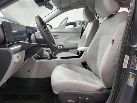 2024 Hyundai Kona SEL with VIN KM8HBCAB4RU118990, listed as a Copart auction lot 45368535 with 14,221 mi miles and Clean title. Bid and sale history available at DreamBid. Image 7.