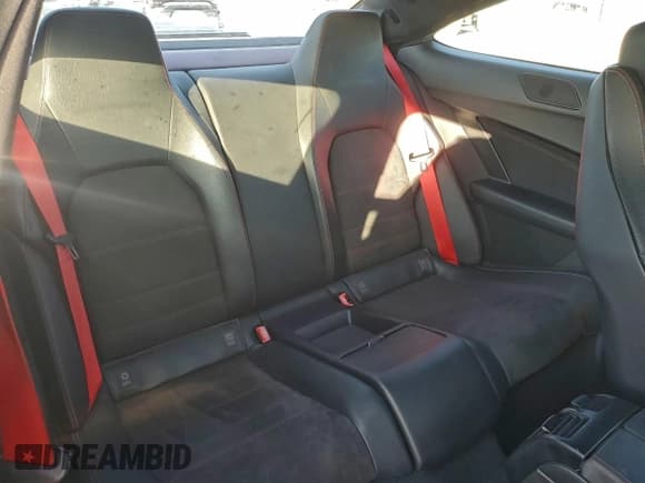 ✅ 2013 Mercedes-Benz C 250 • VIN: WDDGJ4HB5DG067673 • Lot: 94340205. Listed on Copart with 89,754 mi. Free auction sales archive from the USA and detailed vehicle history report at DreamBid. Image 10.