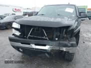 ✅ 2006 Chevrolet Silverado 2500HD LT3 • VIN: 1GCHK23U96F135779 • Lot: 43832475. Wystawiony na IAAI z przebiegiem Nie podano. Bezpłatny archiwum sprzedaży aukcyjnych z USA i szczegółowy raport historii pojazdu na DreamBid. Zdjęcie 6.