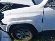 ✅ 2022 Toyota 4Runner SR5 • VIN: JTEEU5JR1N5264922 • Lot: 43354766. Listed on IAAI with 80,205 mi. Free auction sales archive from the USA and detailed vehicle history report at DreamBid. Image 2.