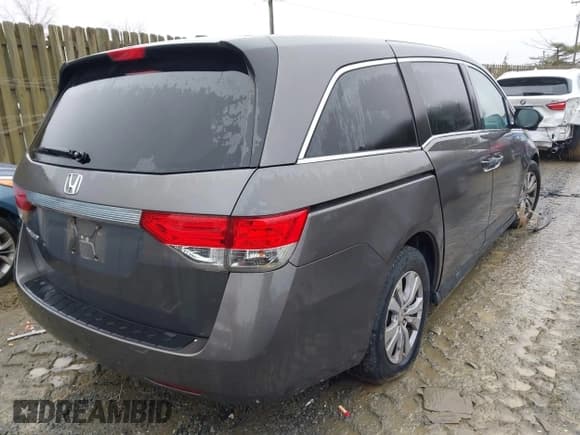 ✅ 2014 Honda Odyssey EX-L • VIN: 5FNRL5H64EB020409 • Лот: 43840438. Опубликован ранее на IAAI с пробегом 199 865 миль. Бесплатный доступ к архиву аукционных продаж из США и подробный отчёт об истории автомобиля на DreamBid. Изображение 4.