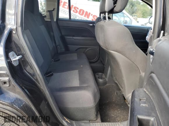 ✅ 2011 Jeep Compass • VIN: 1J4NT1FA9BD215840 • Лот: 82764565. Опубликован ранее на Copart с пробегом 123 488 миль. Бесплатный доступ к архиву аукционных продаж из США и подробный отчёт об истории автомобиля на DreamBid. Изображение 11.